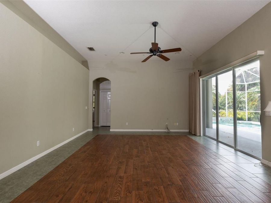 Property Image 83