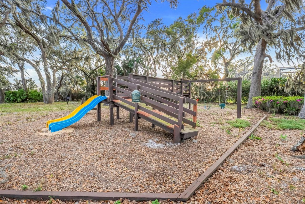 10169 Spring Lake Drive , Clermont, FL 34711 Photo