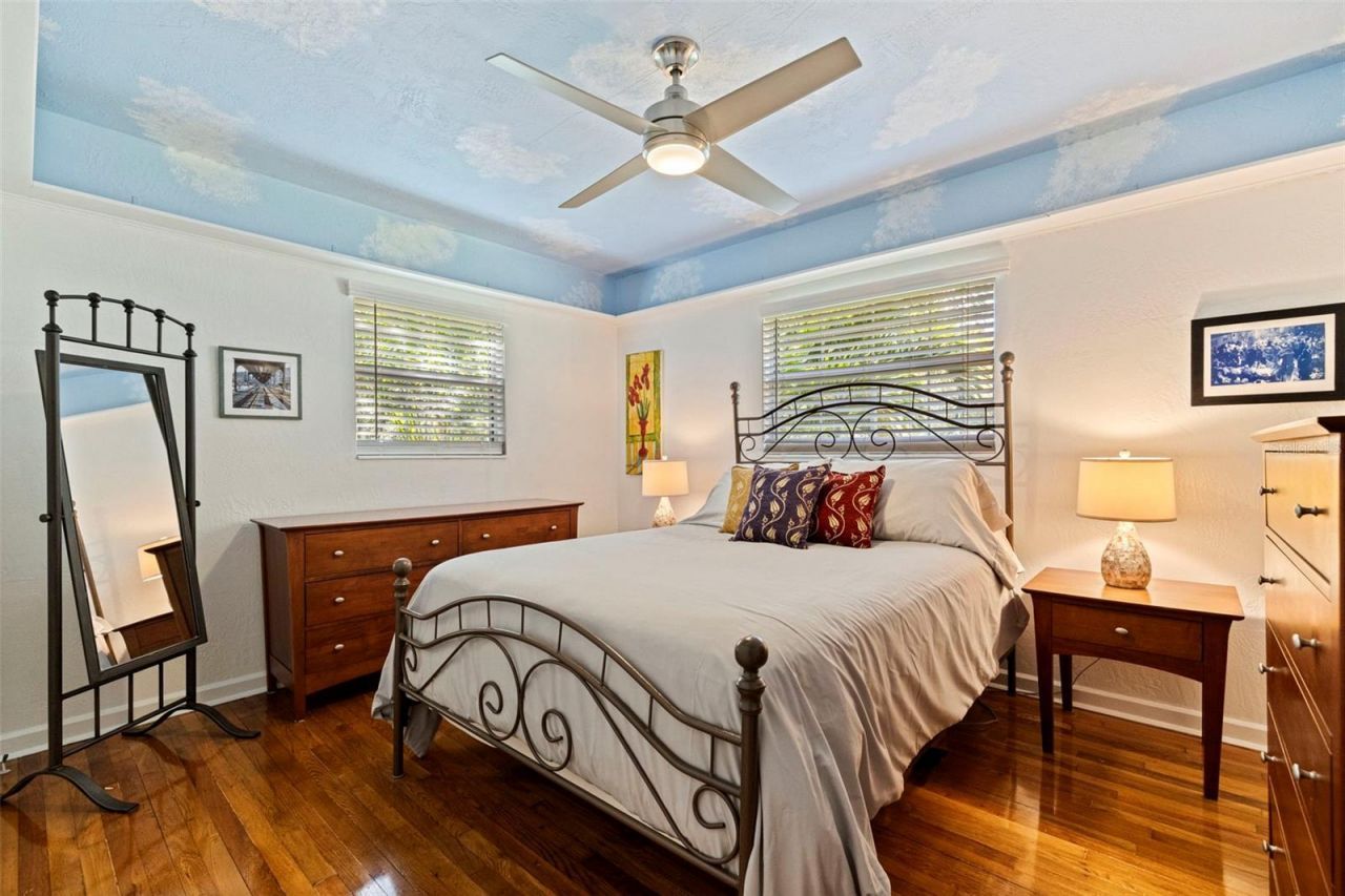 1055 Monticello Boulevard N, Saint Petersburg, FL 33703 Photo