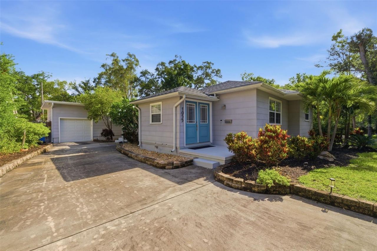 1055 Monticello Boulevard N, Saint Petersburg, FL 33703 Photo