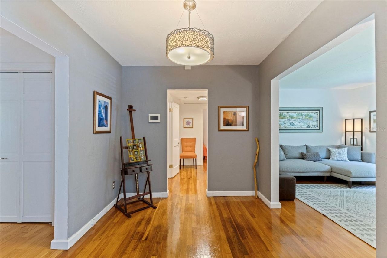 1055 Monticello Boulevard N, Saint Petersburg, FL 33703 Photo