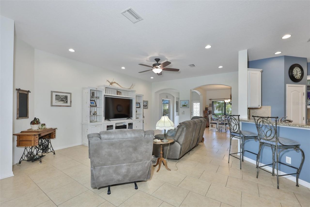 5305 Moon Shell Drive , Apollo Beach, FL 33572 Photo