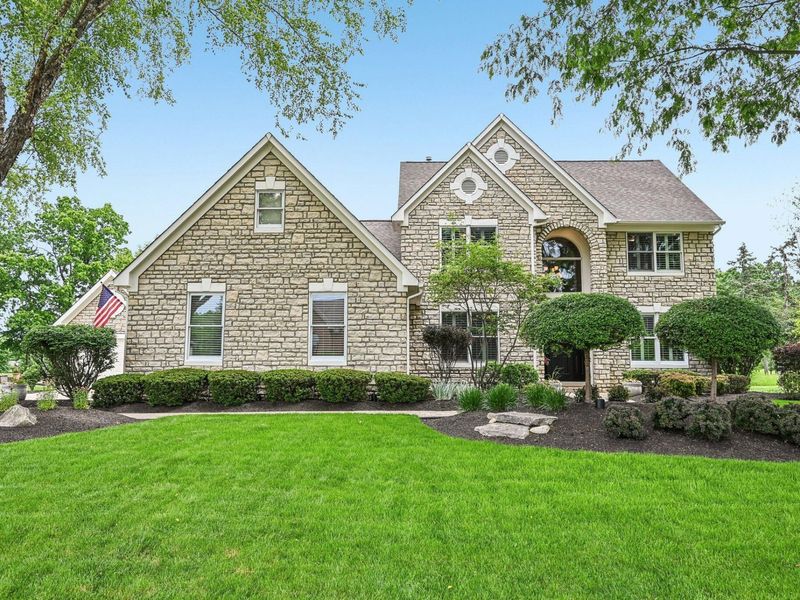 5751 Medallion Drive E, Westerville, OH 43082 Photo 1
