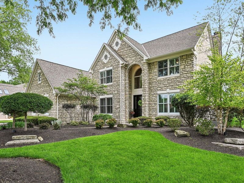 5751 Medallion Drive E, Westerville, OH 43082 Photo 11