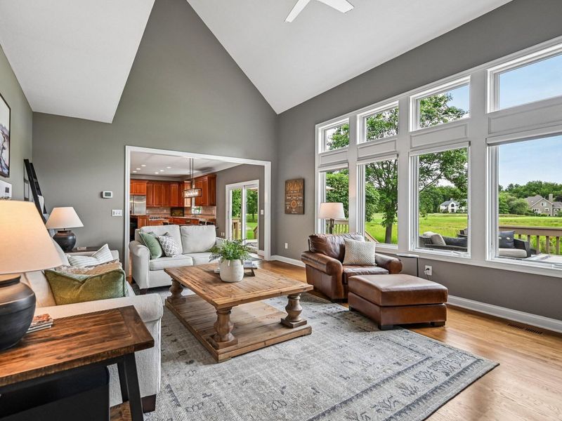 5751 Medallion Drive E, Westerville, OH 43082 Photo 16