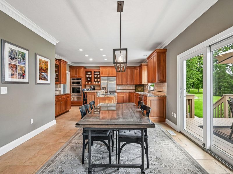 5751 Medallion Drive E, Westerville, OH 43082 Photo 27
