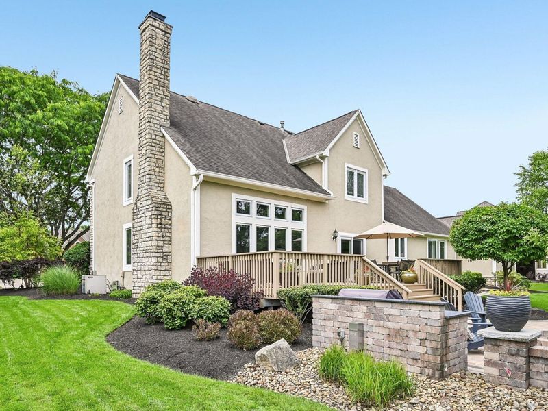 5751 Medallion Drive E, Westerville, OH 43082 Photo 4