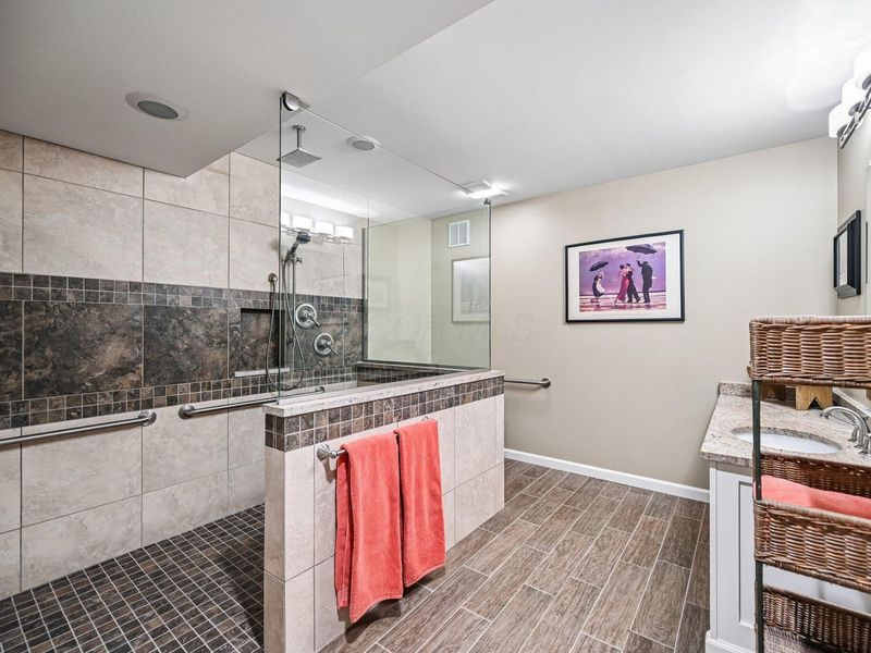 5751 Medallion Drive E, Westerville, OH 43082 Photo 40