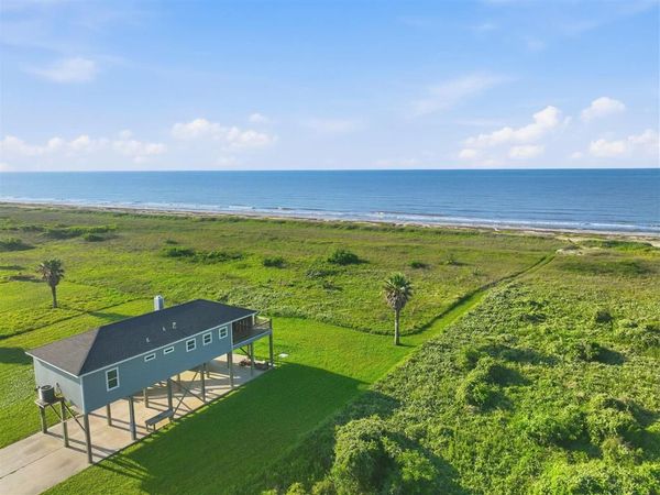 195 Pelican Beach Drive , Johnsons Bayou, LA 70631
