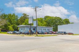112 East Main St. photo 4