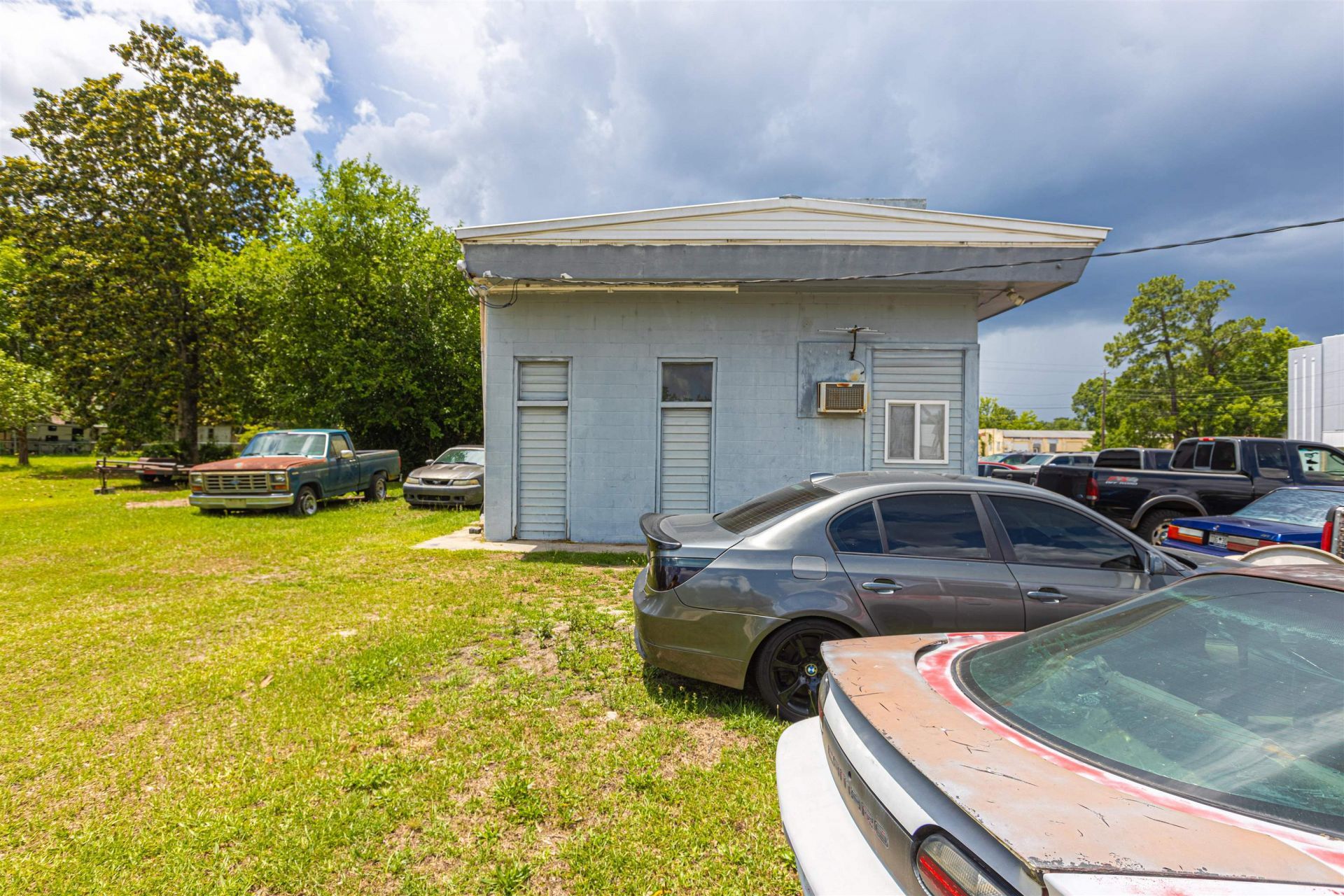 112 East Main St.  Photo 7