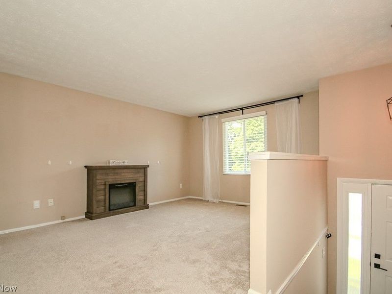 10015 Windjammer Trail, Aurora, OH 44202 Photo 8
