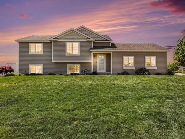 10560 Rockfield Road, Allendale, MI 49401