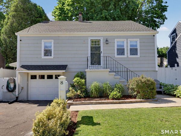 8 Wildmere, Norwalk, CT 06851