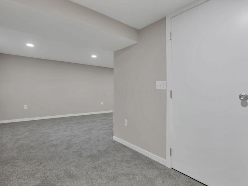 7048 Fitzgerald Road, Dublin, OH 43017 Photo 47
