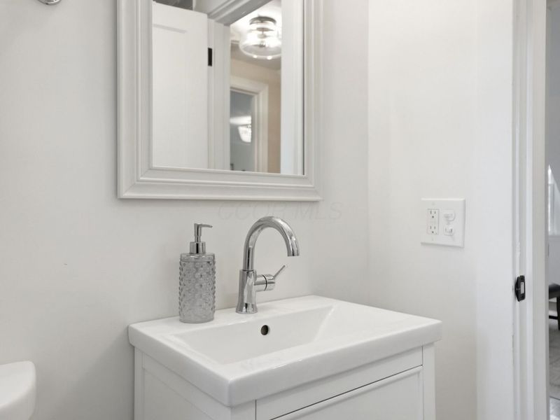 2180 Jervis Road, Columbus, OH 43221 Photo 35