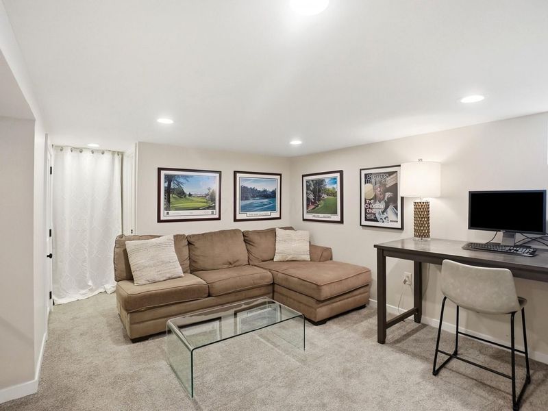 2180 Jervis Road, Columbus, OH 43221 Photo 38