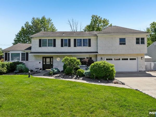20 Normandy Road, Montville Township, NJ 07058