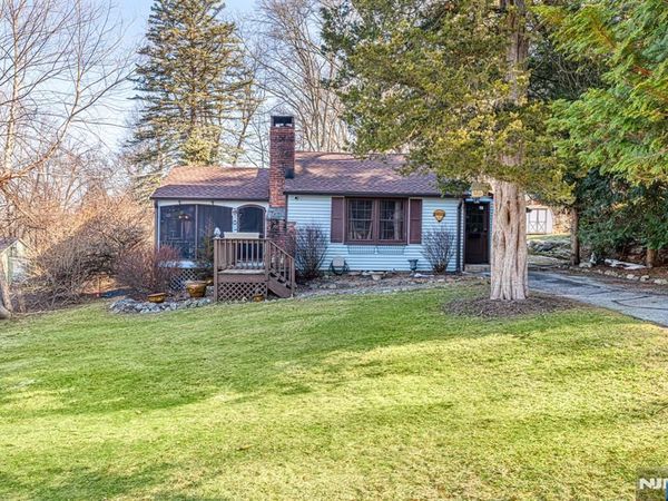 3 Hillspring Road, SPARTA, NJ 07871