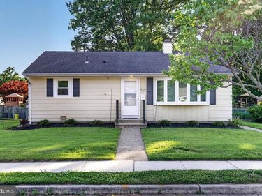 425 WEST AVENUE, DELANCO, NJ 08075