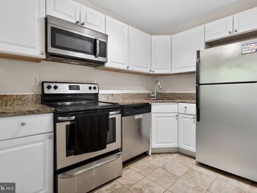 ARLINGTON, VA 22201