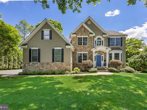 396 E 3RD STREET, MOORESTOWN, NJ 08057