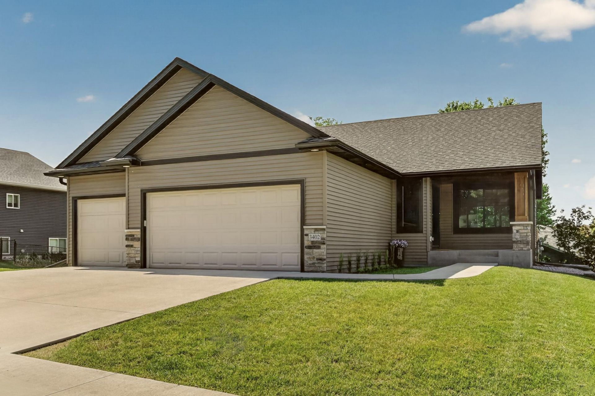 3402 Ridgeline Drive SE, Rochester, MN 55904