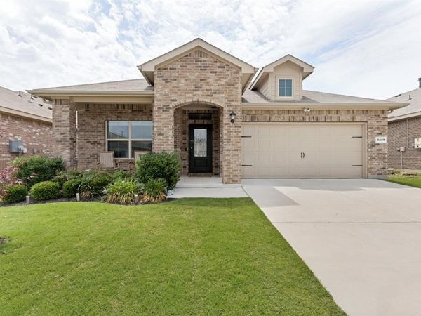 5229 Blue Night Drive , Fort Worth, TX 76179