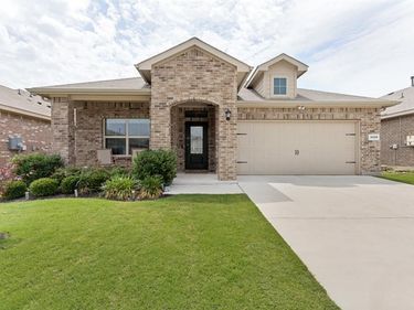 5229 Blue Night Drive, Fort Worth, TX 76179
