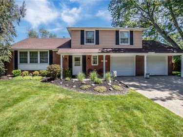 52 Candy Ln , Orchard Park, NY 14127