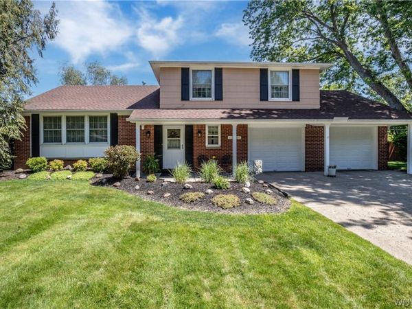 52 Candy Ln , Orchard Park, NY 14127