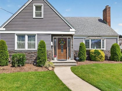 51 Chestnut Street  Westbury, NY 11590