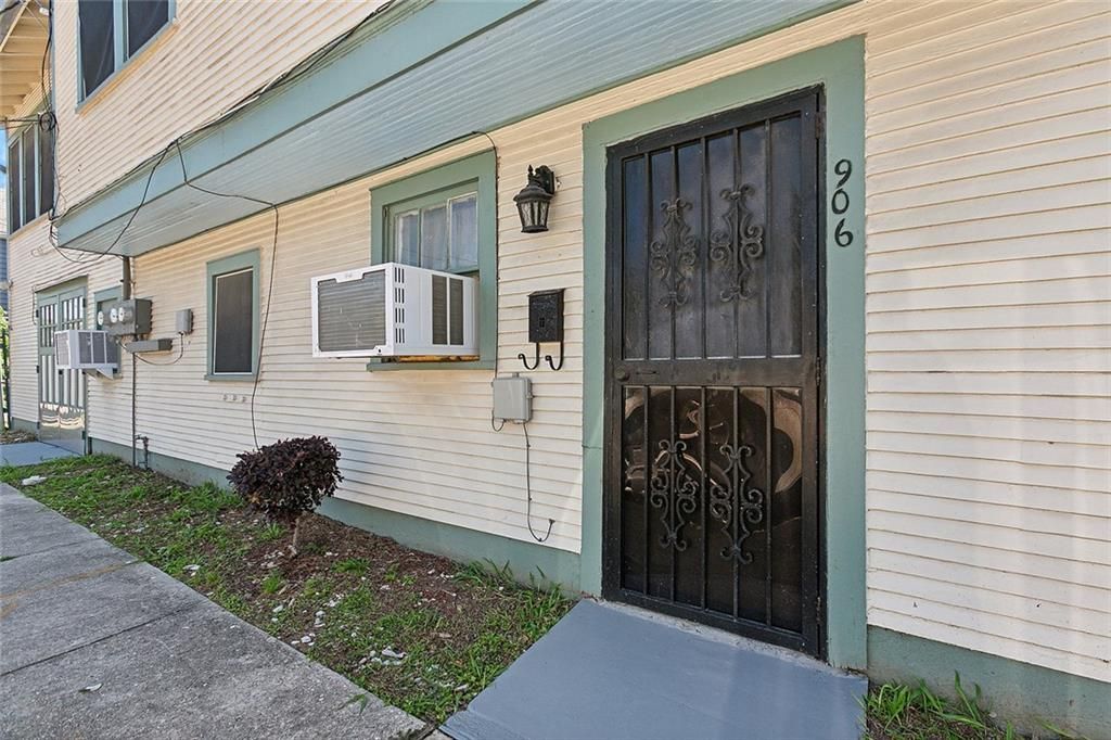906 N WHITE Street  New Orleans, LA 