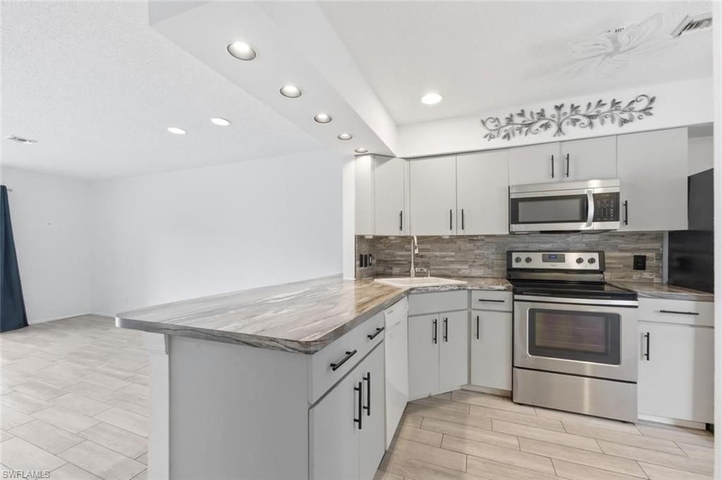 25500 Cockleshell Dr, Unit 503, Bonita Springs, FL 34135 Photo