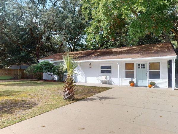 32 SE Pryor Road, Fort Walton Beach, FL 32548