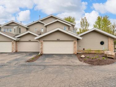 21096 Boulder Circle , Northville, MI 48167