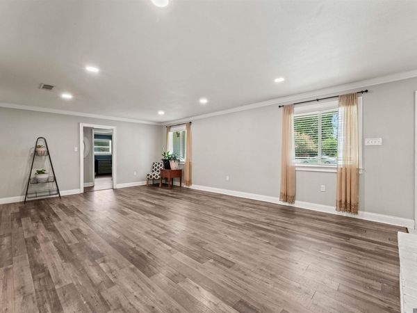 1088 Sinclair Dr, Baton Rouge, LA 70815