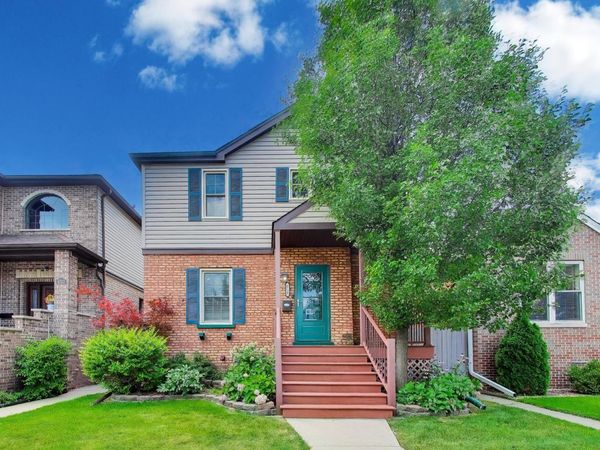 6725 W Albion Avenue, Chicago, IL 60631