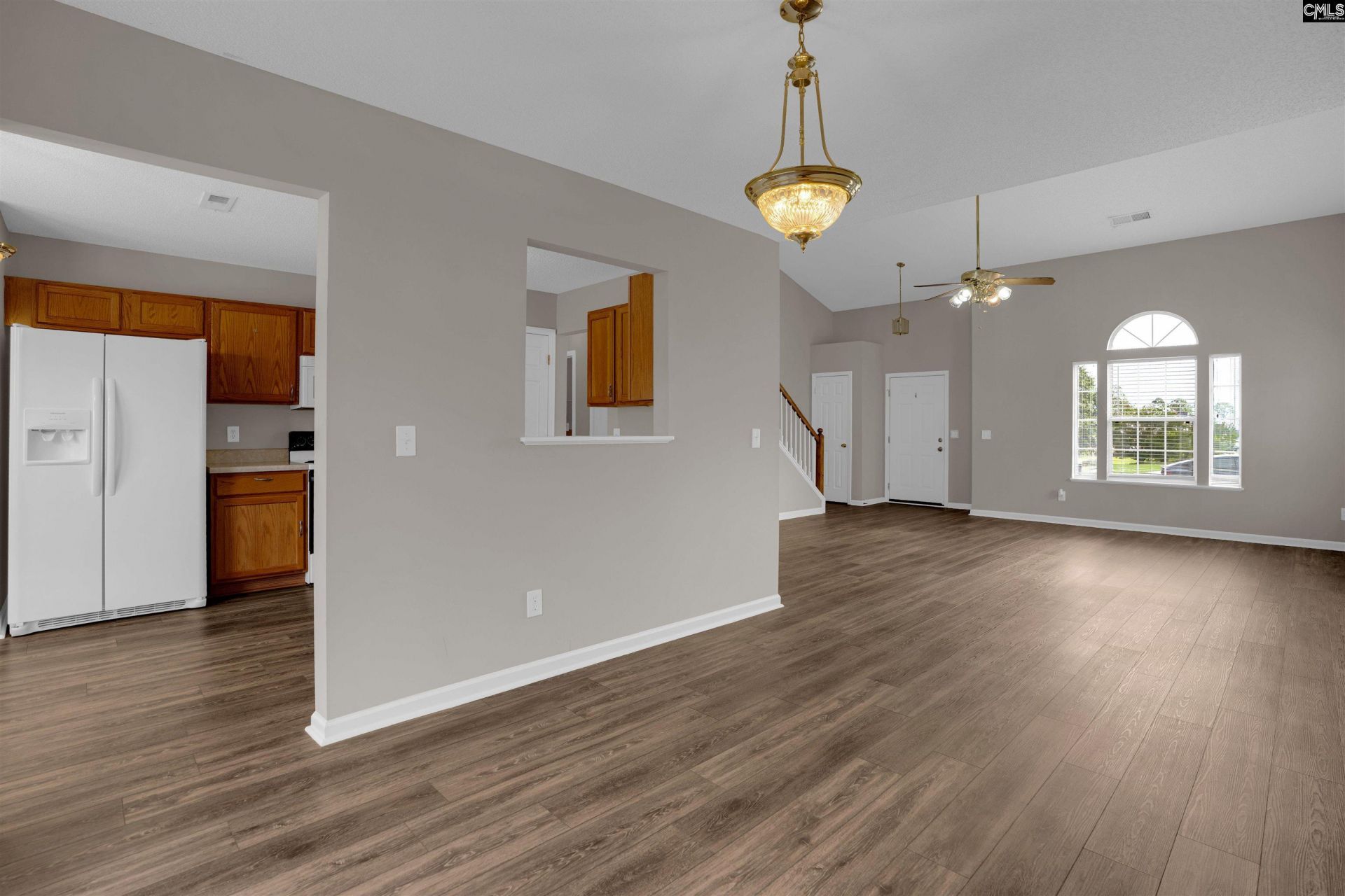 148 Woodcote Drive  Photo 10