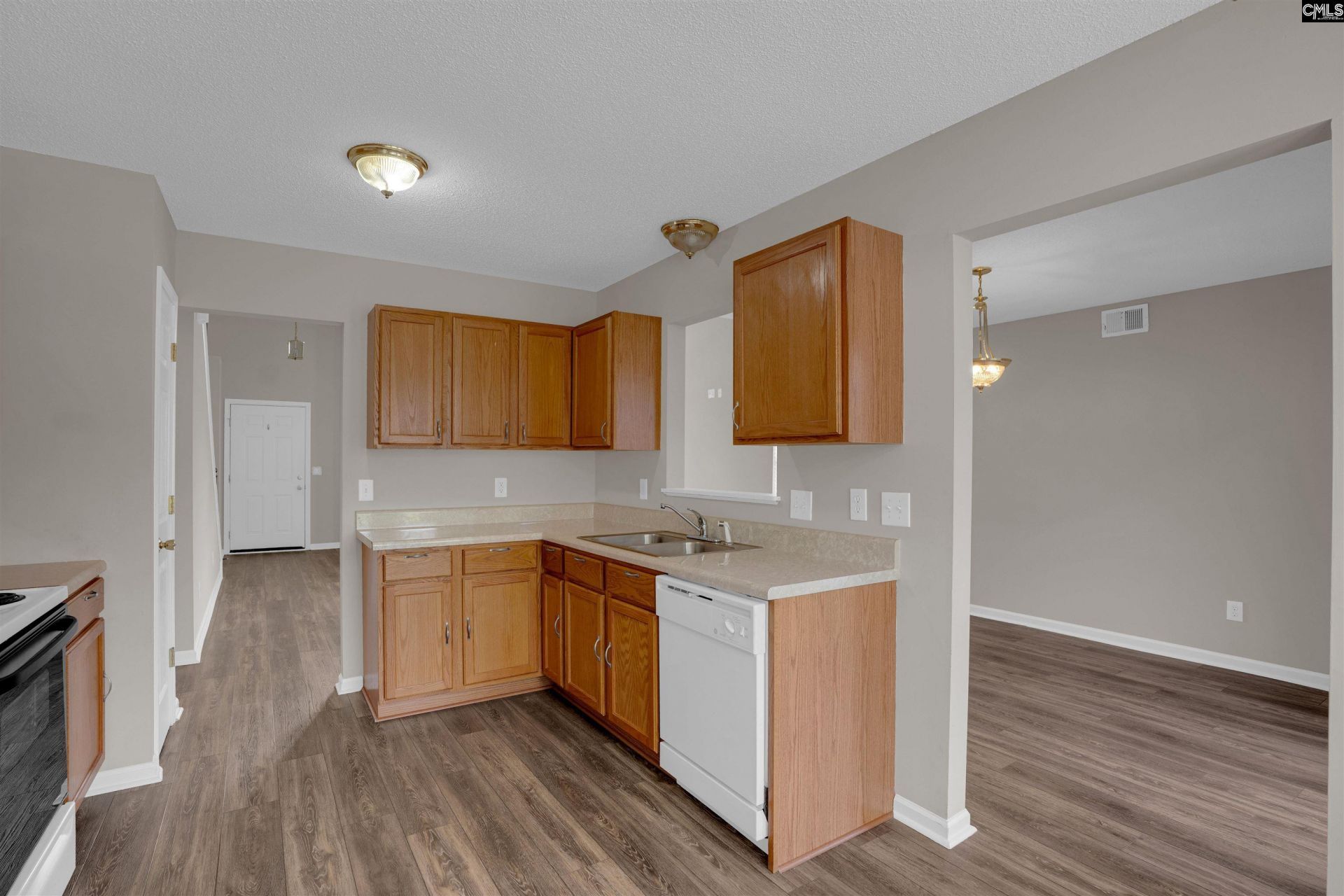 148 Woodcote Drive  Photo 13