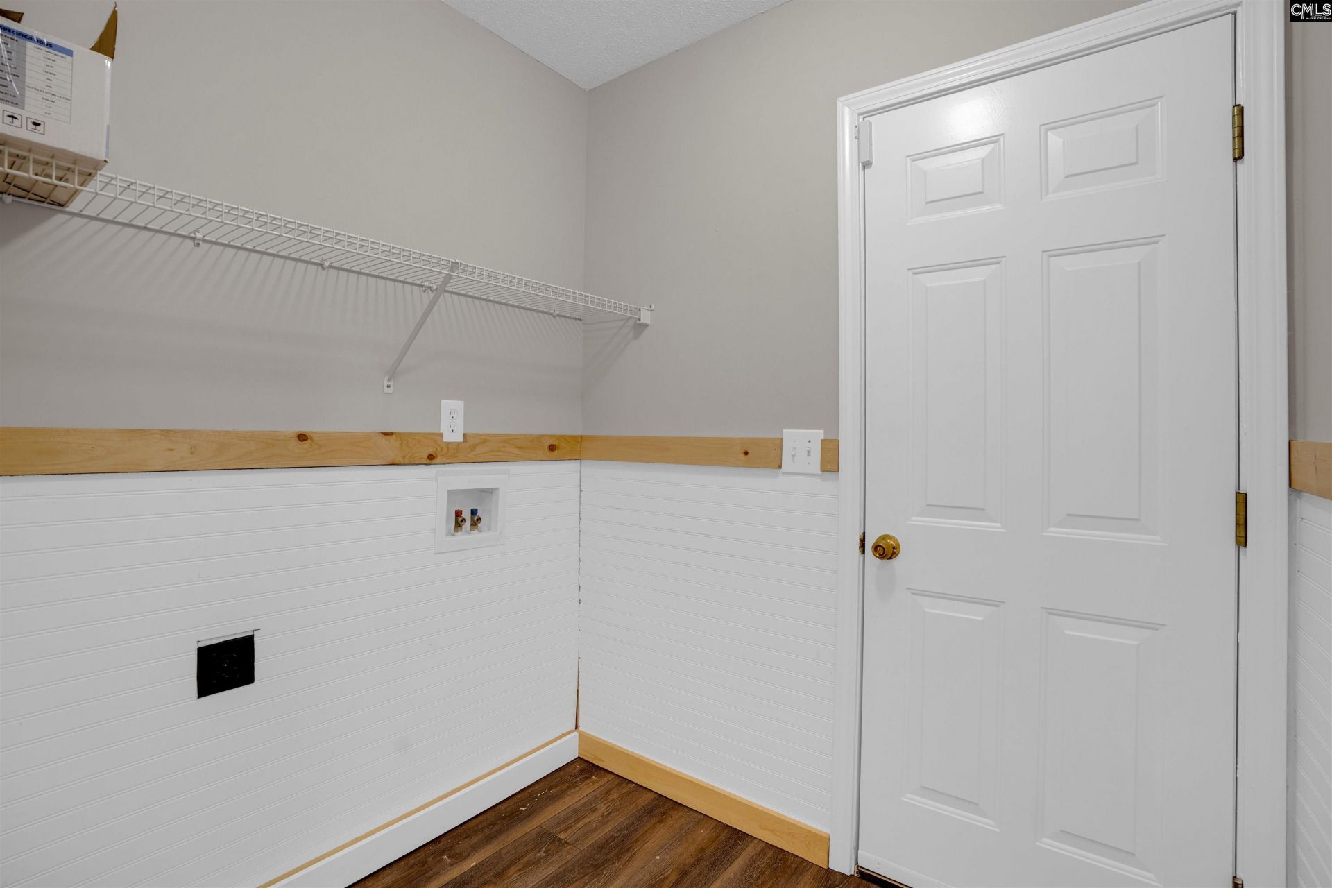 148 Woodcote Drive  Photo 18