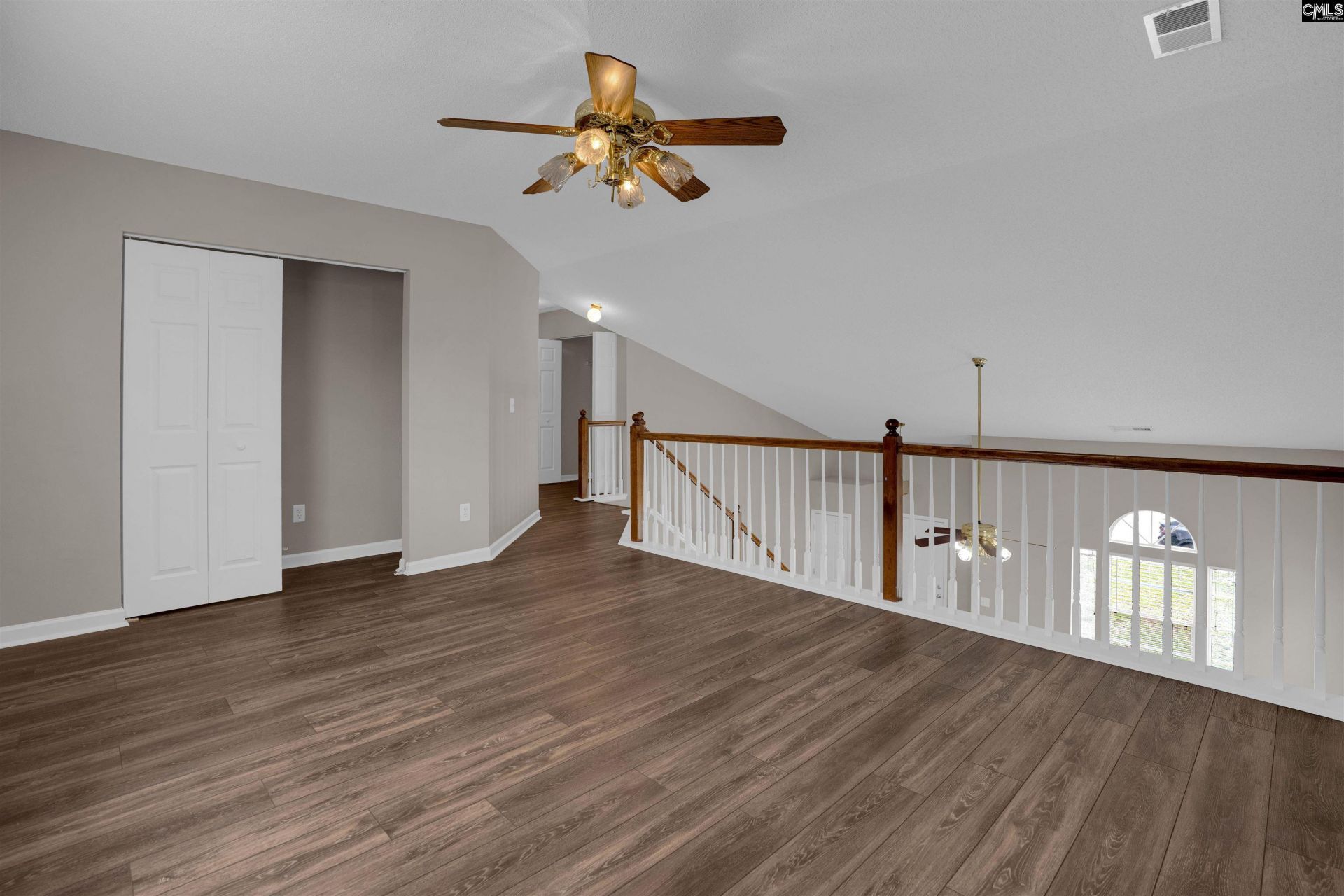 148 Woodcote Drive  Photo 26