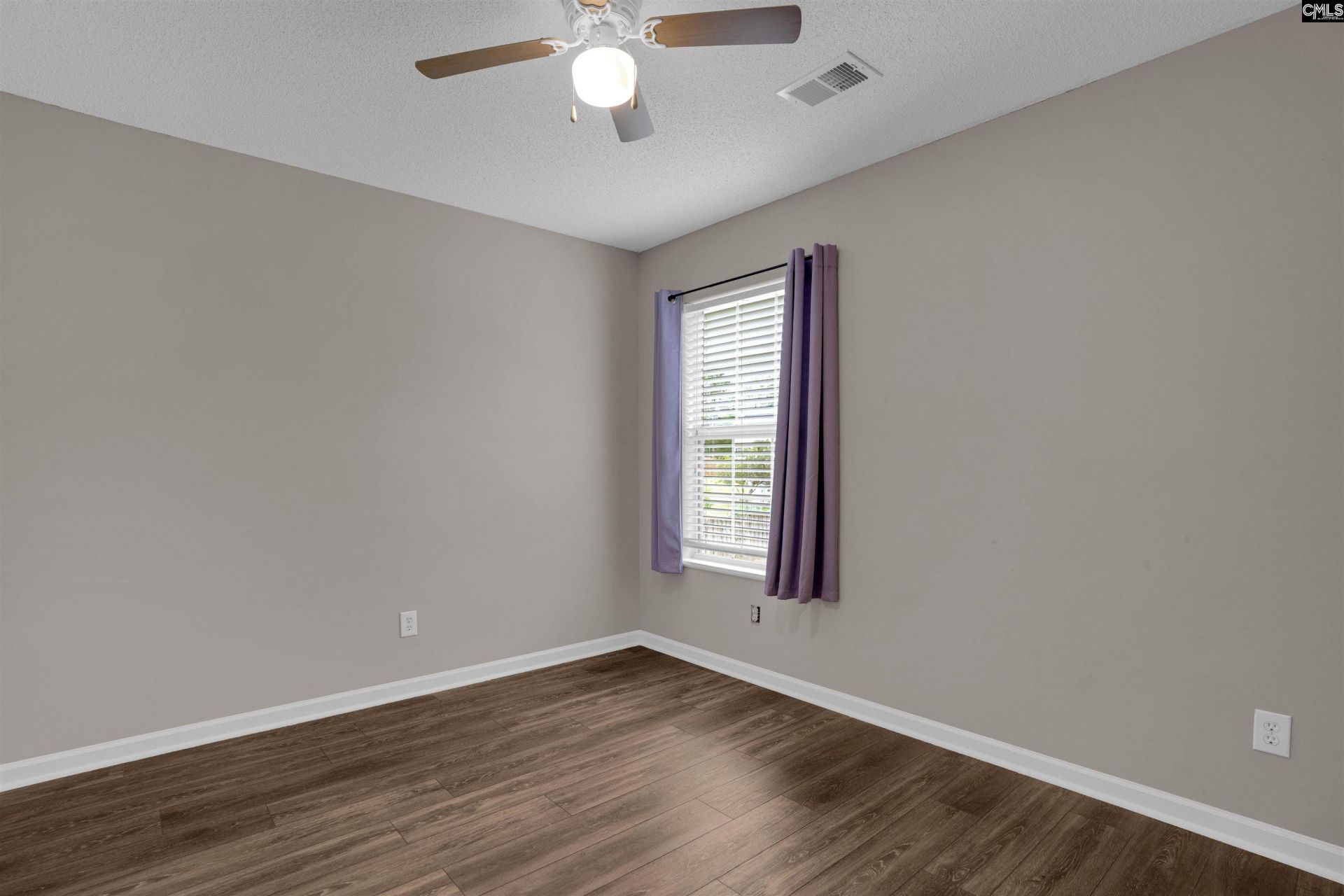 148 Woodcote Drive  Photo 27