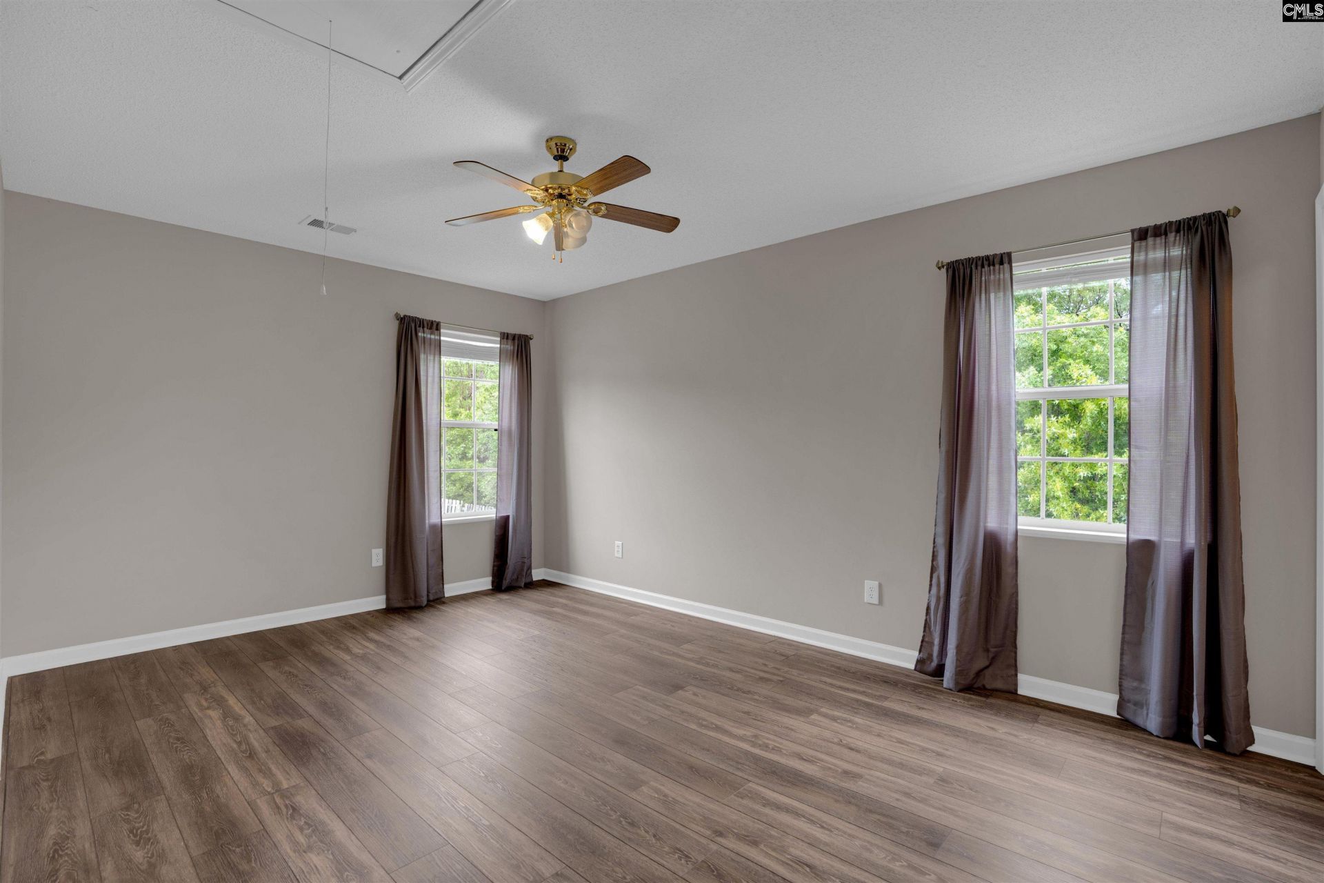 148 Woodcote Drive  Photo 30