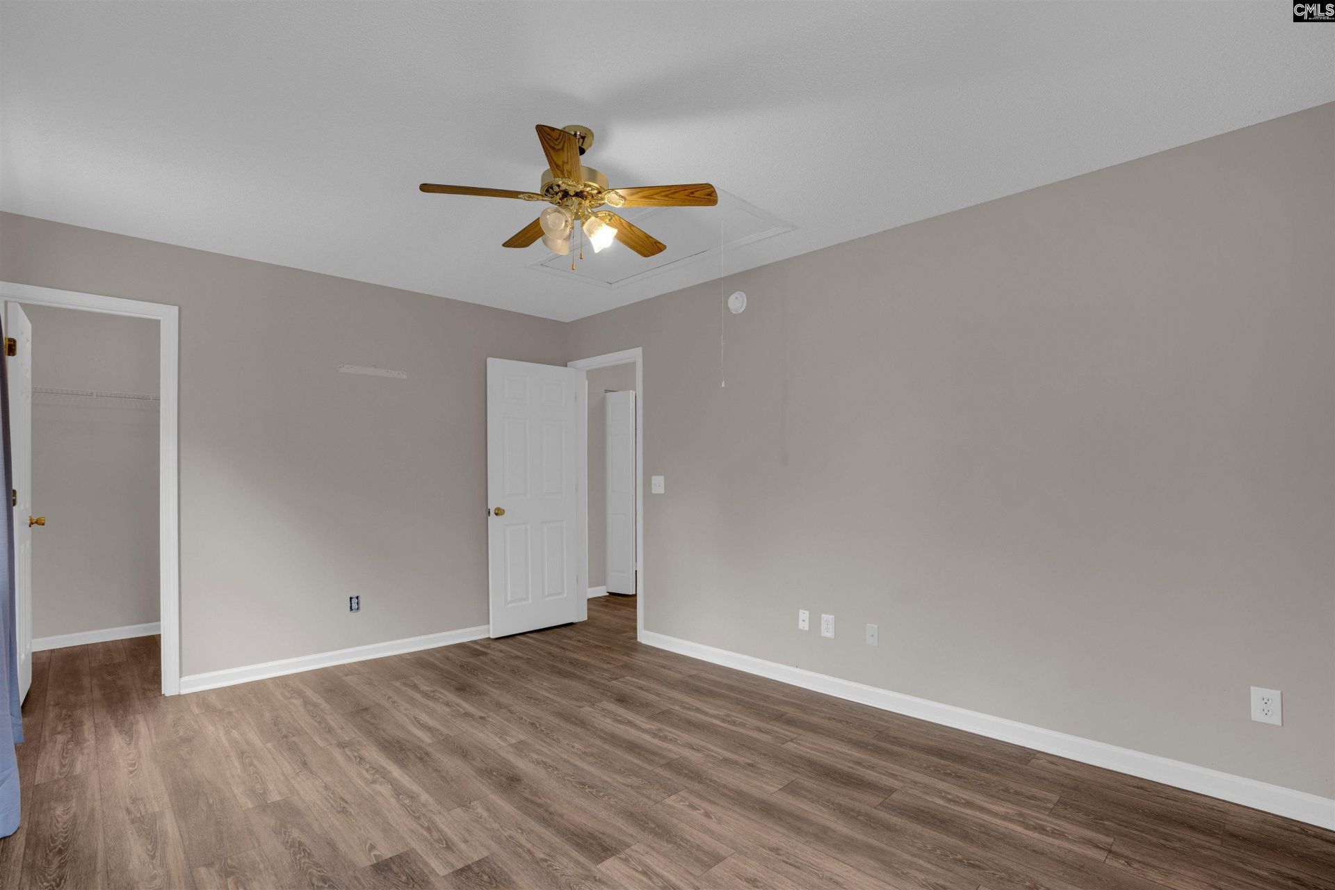 148 Woodcote Drive  Photo 31
