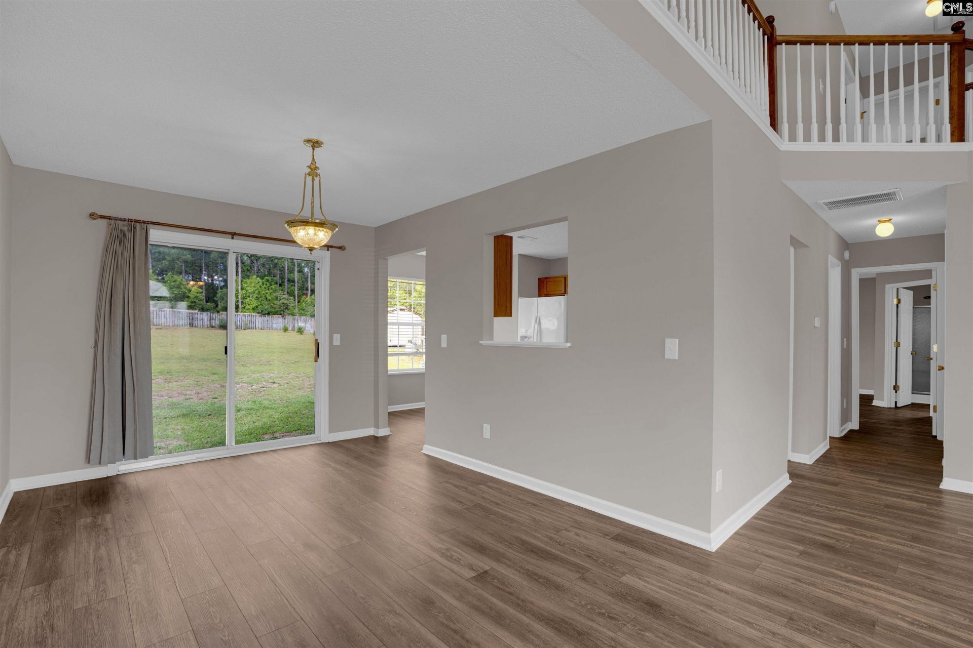 148 Woodcote Drive  Photo 8
