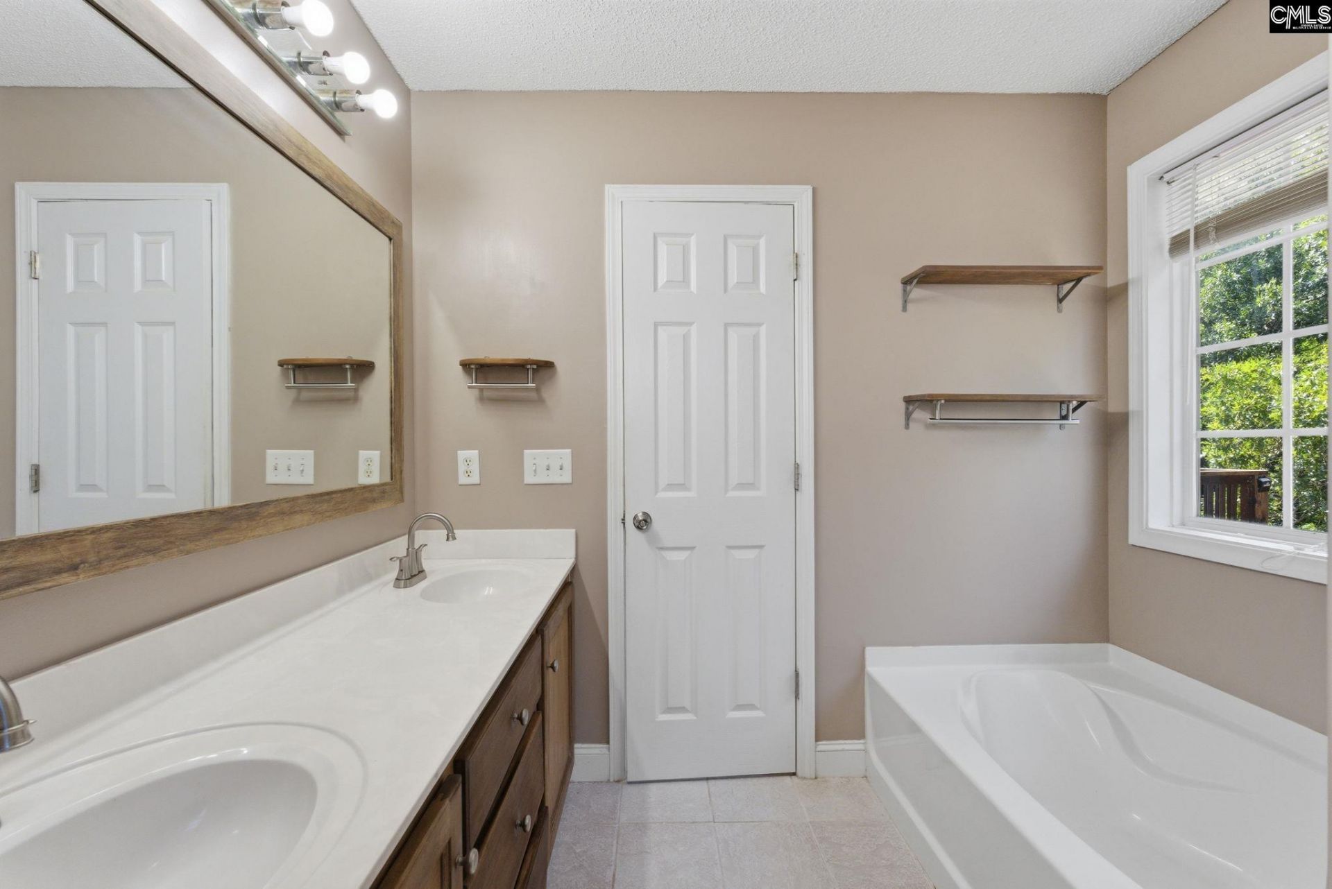 6 Woodlands Ridge Ct  Photo 29