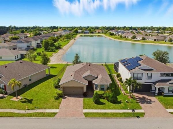 10884 Marble Brook BLVD, LEHIGH ACRES, FL 33936