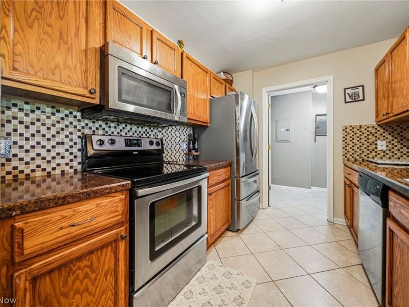 3371 Lenox Village, Unit 155, Fairlawn, OH 44333 Photo 19