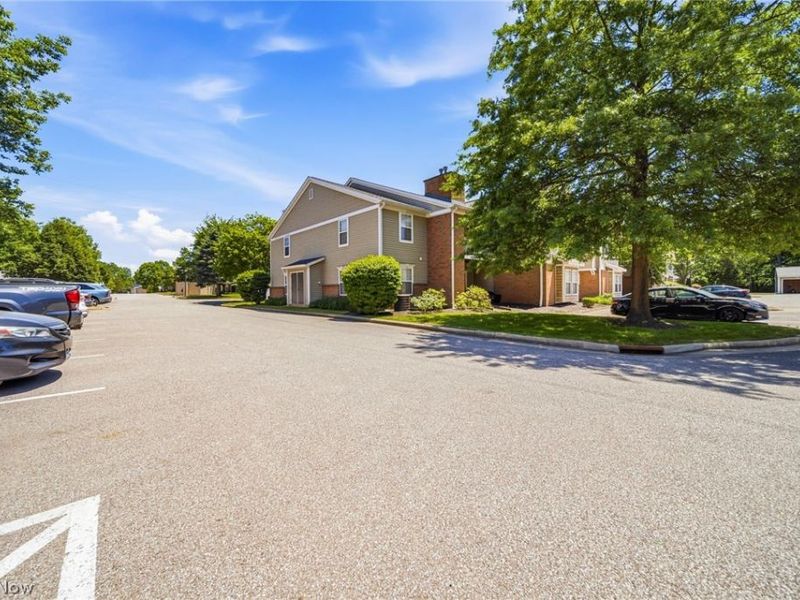 3371 Lenox Village, Unit 155, Fairlawn, OH 44333 Photo 4